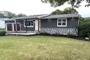 189 McIntosh Rd, La Crescent, MN 55947 - Photo 1
