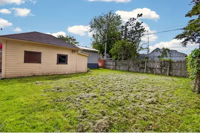 2335  Olive St, Racine, WI 53403 - Photo 20