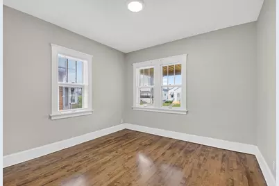 2335  Olive St, Racine, WI 53403 - Photo 10