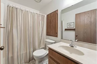 910 E Cedar Ave #403, Manitowoc, WI 54220 - Photo 10