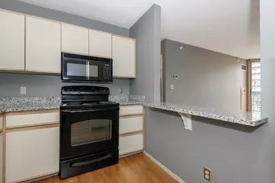 1660 N Prospect Ave #1406, Milwaukee, WI 53202 - Photo 12