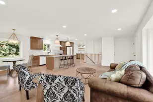 3285 Wetzel Ln, Brookfield, WI 53005 - Photo 10