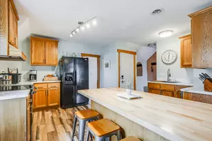 211 E Main St, Mishicot, WI 54228 - Photo 4