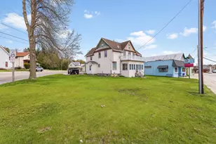 211 E Main St, Mishicot, WI 54228 - Photo 32