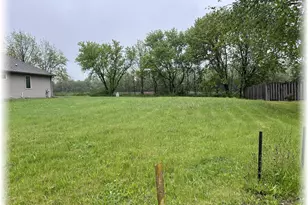 6342 Kinzie Ave, Racine, WI 53406 - Photo 2