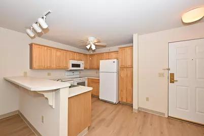 100 E Main St #127, Waukesha, WI 53186 - Photo 2