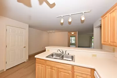 100 E Main St #127, Waukesha, WI 53186 - Photo 4
