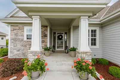 W200N4949  Tamarind Way, Menomonee Falls, WI 53051 - Photo 2