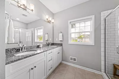 W200N4949  Tamarind Way, Menomonee Falls, WI 53051 - Photo 8