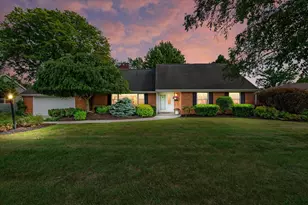 N87W15765 Belleview Blvd, Menomonee Falls, WI 53051 - Photo 1