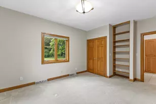 20750 Lincolnshire Ct, Brookfield, WI 53045 - Photo 12