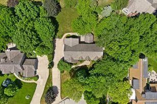 20750 Lincolnshire Ct, Brookfield, WI 53045 - Photo 40
