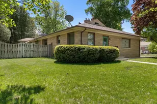 1127 Lincoln Blvd, Manitowoc, WI 54220 - Photo 18
