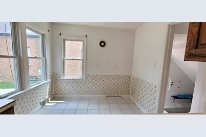 2626 N 73rd St, Wauwatosa, WI 53213 - Photo 4