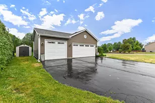 1063 Pheasant Dr, Genoa City, WI 53128 - Photo 6