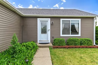 1063  Pheasant Dr, Genoa City, WI 53128 - Photo 4