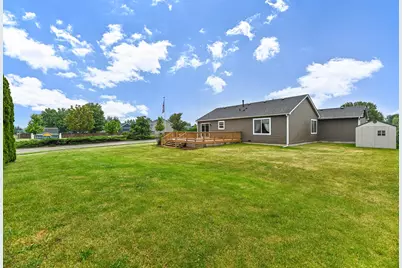 1063  Pheasant Dr, Genoa City, WI 53128 - Photo 38
