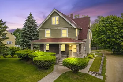 924 W Grand Ave, Port Washington, WI 53074 - Photo 1