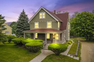 924 W Grand Ave, Port Washington, WI 53074 - Photo 1