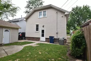 1707 Carlisle Ave, Racine, WI 53404 - Photo 2