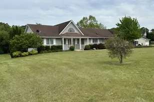 8651 Fieldstone Ct, Burlington, WI 53105 - Photo 1