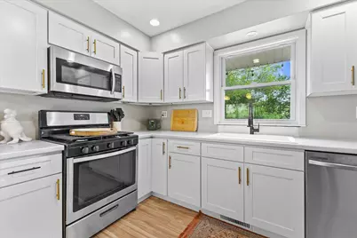 612  Lee Ct, Waukesha, WI 53186 - Photo 14