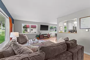 612 Lee Ct, Waukesha, WI 53186 - Photo 4
