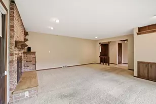 4100 S 119th St, Greenfield, WI 53228 - Photo 30