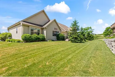 3506  Hawthorn Hill Dr, Waukesha, WI 53188 - Photo 30