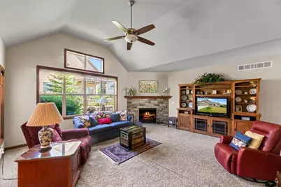 3506  Hawthorn Hill Dr, Waukesha, WI 53188 - Photo 4