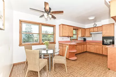3220 W Howard Ave, Greenfield, WI 53221 - Photo 8