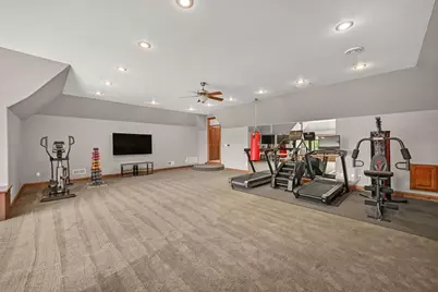 3277 N Canterbury Ln, Summit, WI 53066 - Photo 38