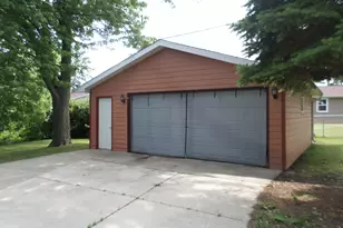 6410 245th Ave, Paddock Lake, WI 53168 - Photo 4