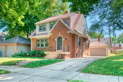 426 N 70th St, Wauwatosa, WI 53213 - Photo 2