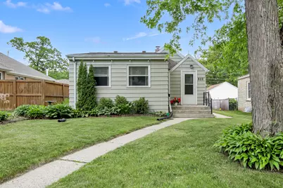 802 S 90th St, West Allis, WI 53214 - Photo 6