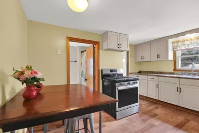 802 S 90th St, West Allis, WI 53214 - Photo 14