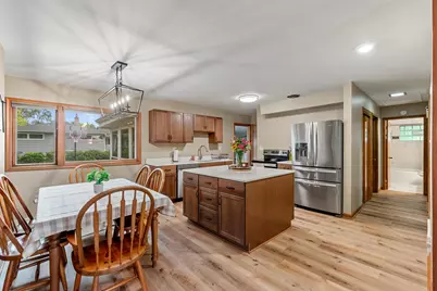 2945  Cottonwood Ct, Brookfield, WI 53005 - Photo 12