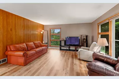 2945  Cottonwood Ct, Brookfield, WI 53005 - Photo 10