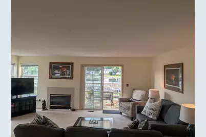 2161  Landings Ln, Delavan, WI 53115 - Photo 6