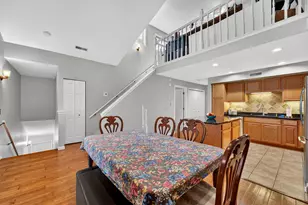 N16W26593 Tall Reeds Ln, Pewaukee, WI 53072 - Photo 8