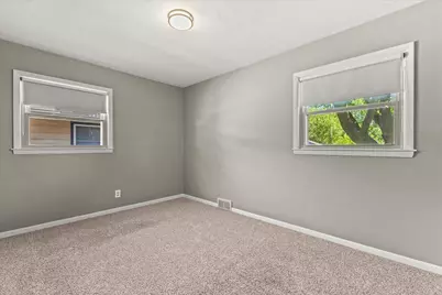 9500 W Elmore Ave, Milwaukee, WI 53222 - Photo 18