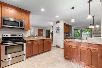 W225N247  Lexington Dr, Pewaukee, WI 53186 - Photo 18