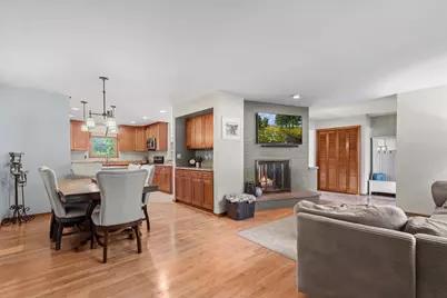 W225N247  Lexington Dr, Pewaukee, WI 53186 - Photo 12