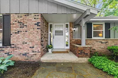 W225N247  Lexington Dr, Pewaukee, WI 53186 - Photo 34