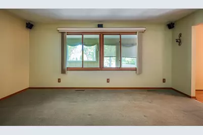 1081 N Eastwood Dr, Salem Lakes, WI 53170 - Photo 10