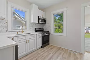250 N Henninger St, Mayville, WI 53050 - Photo 12