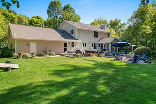 602 Wild Oak Dr, Manitowoc, WI 54220 - Photo 6