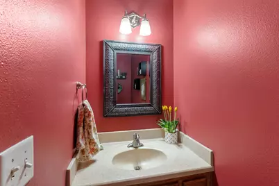 602  Wild Oak Dr, Manitowoc, WI 54220 - Photo 30