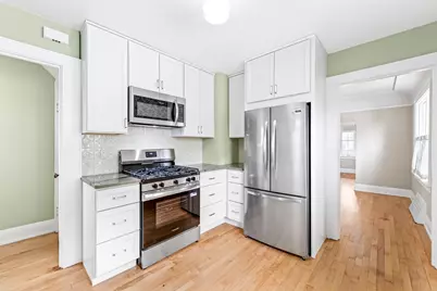 6820 W Hayes Ave, West Allis, WI 53219 - Photo 4
