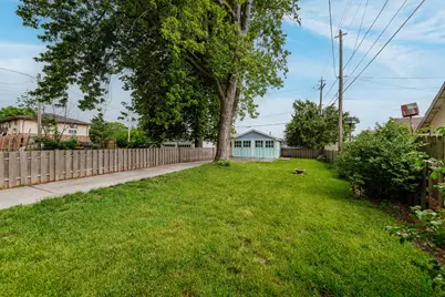 6820 W Hayes Ave, West Allis, WI 53219 - Photo 34